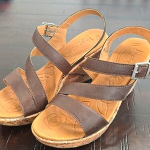 Born wedge sandles